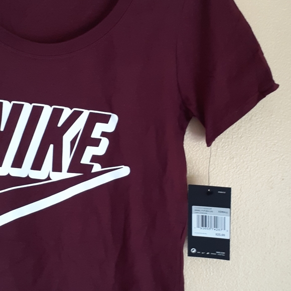 Nike top - Picture 4 of 6